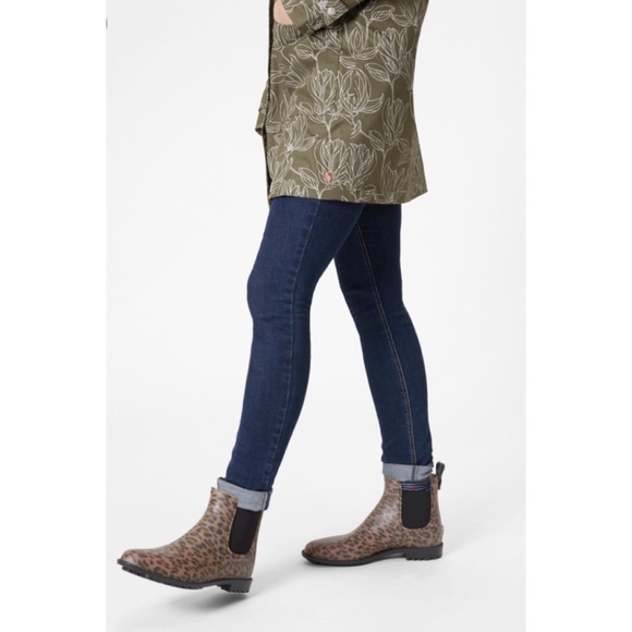 rockingham waterproof chelsea boots